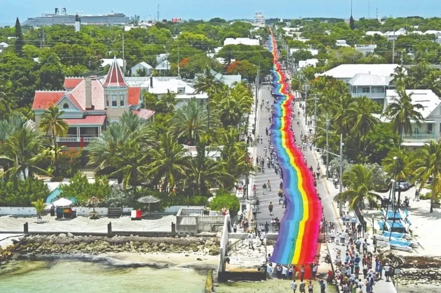 Key West sandbar cruise with Six Fins &mdash; the LGBTQ+ friendly boat charter on the Florida Keys
